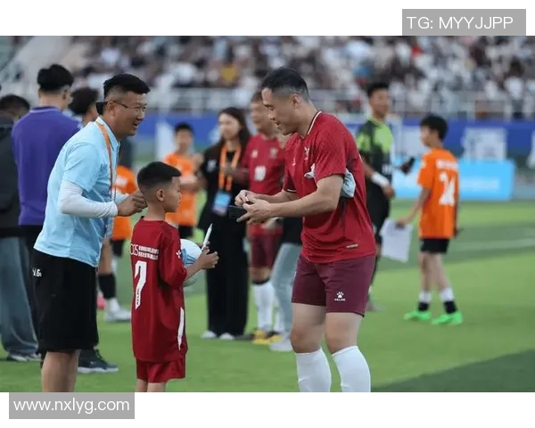 香港足球明星风采展示与精彩瞬间回顾